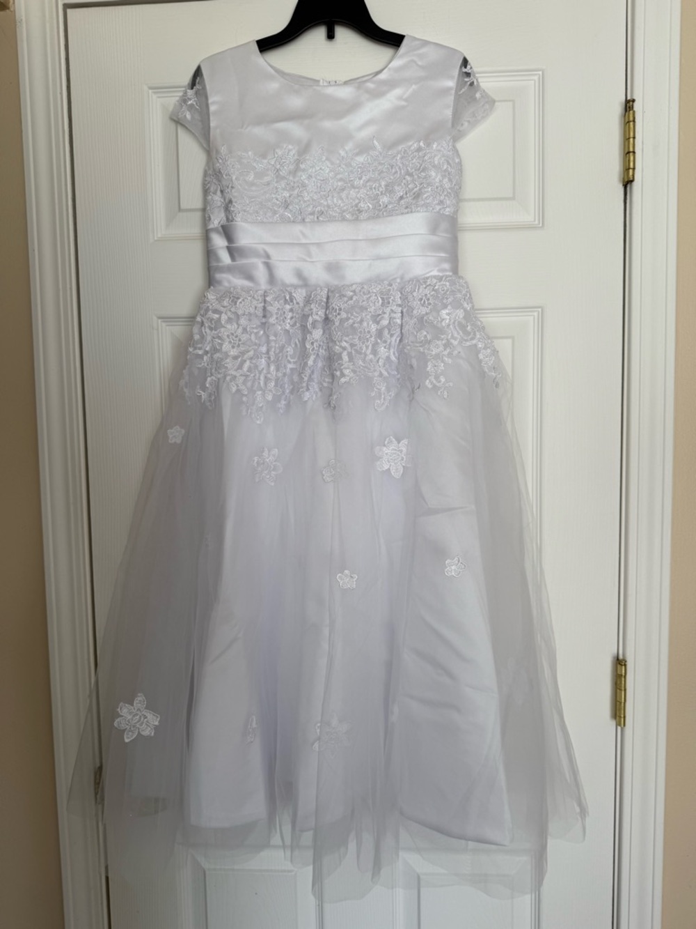 Girls White Lace Tulle Dress with Satin Waistband